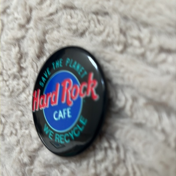 Hard Rock Cafe Save The Planet We Recycle Button Pin - Picture 10 of 13